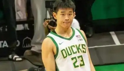 开云体育-机遇！俄勒冈内外双核缺席，林葳独自带队，将承担更多组织与得分|俄勒冈大学鸭子队|比赛|球队|数据|比特尔_新浪体育_新浪新闻