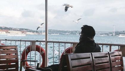 开云体育网站-巴特尔晒与中国男篮96黄金一代散步视频，胡卫东巩晓彬等人出镜